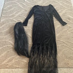 Morticia Addams costume small and wig